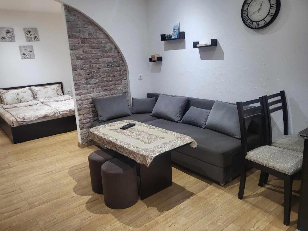 Стаи За Гости Лилия Chissarja Exterior foto